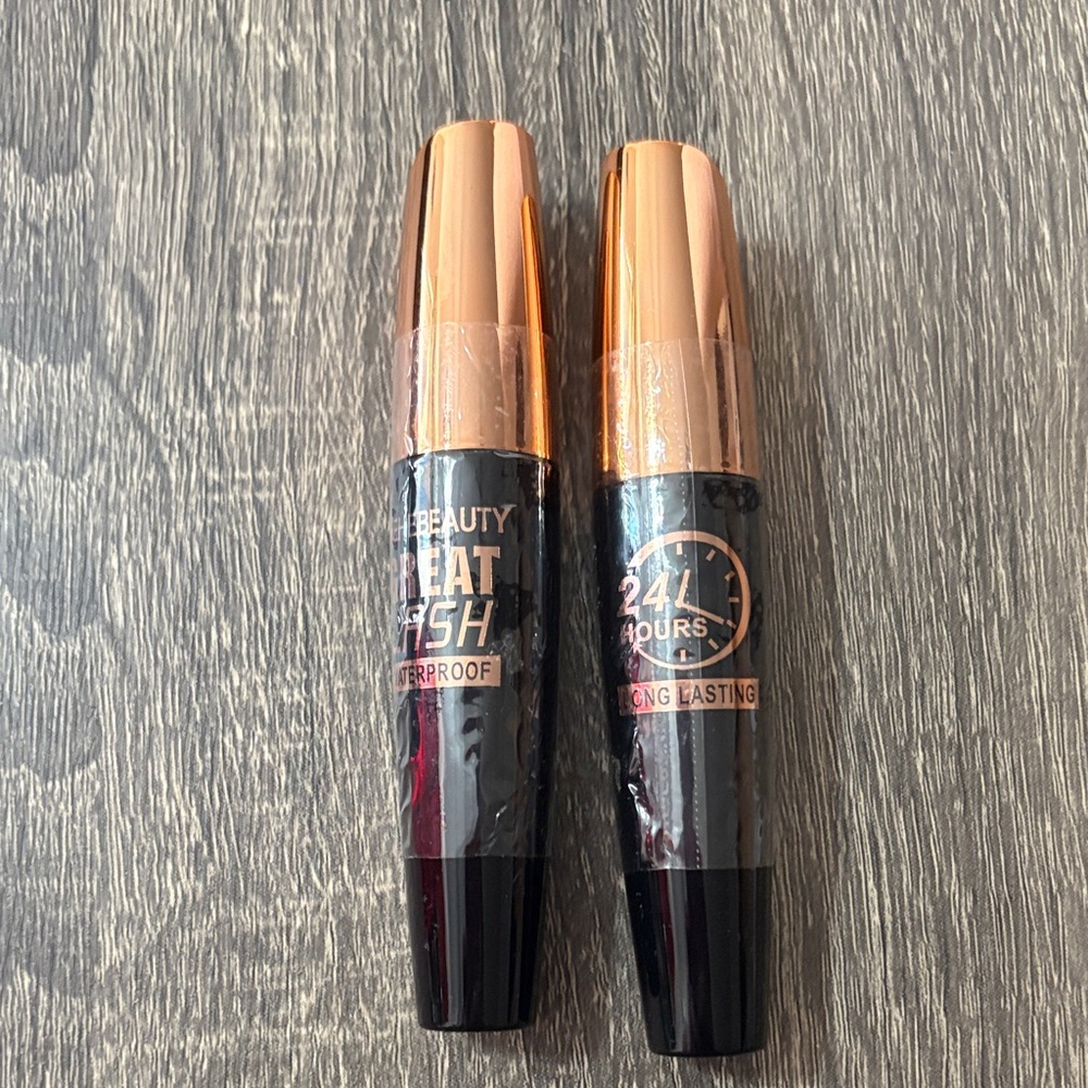 Waterproof Long-Lasting Mascara - Black